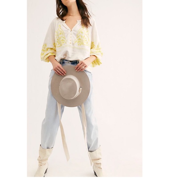 Free People NWT Persuasion Boho Embroidered Top - Picture 2 of 6